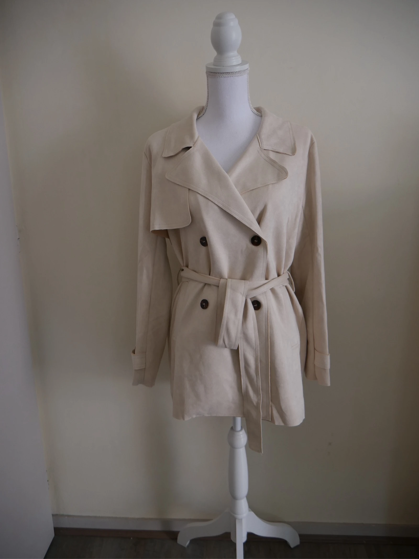 Trench en suédine beige - marque Charlior - neuf 